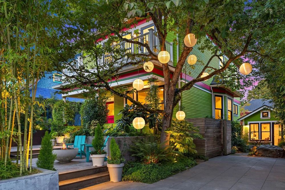 Capitol Hill Urban, 606 15th Avenue East, Seattle, WA